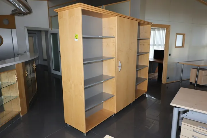Doppelseitige Regalwand Maße: 256 x 53 x 200 cm
